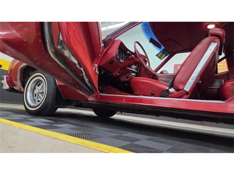 1977 Pontiac Grand Prix 3rd+ Gen - Image 22 of 31