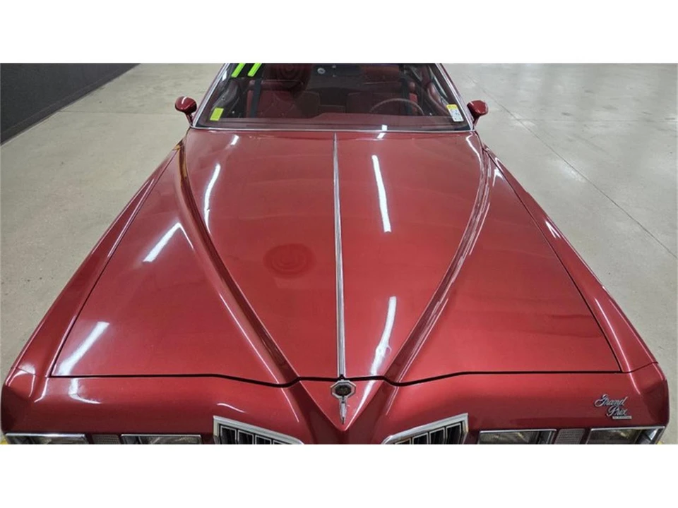 1977 Pontiac Grand Prix 3rd+ Gen - Image 13 of 31