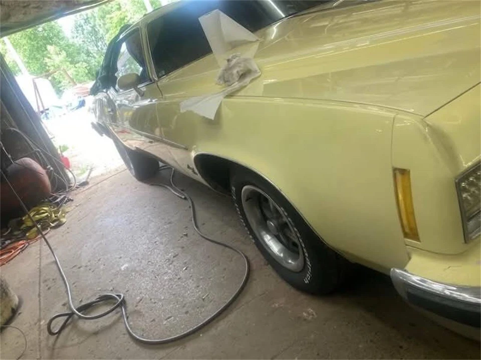 1977 Pontiac Grand Prix 3rd+ Gen - Image 3 of 7