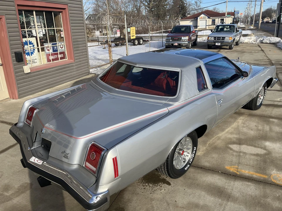 1977 Pontiac Grand Prix 3rd+ Gen - Image 27 of 31