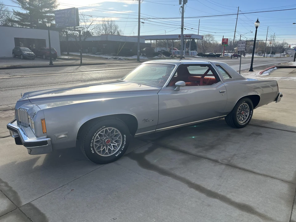 1977 Pontiac Grand Prix 3rd+ Gen - Image 10 of 31