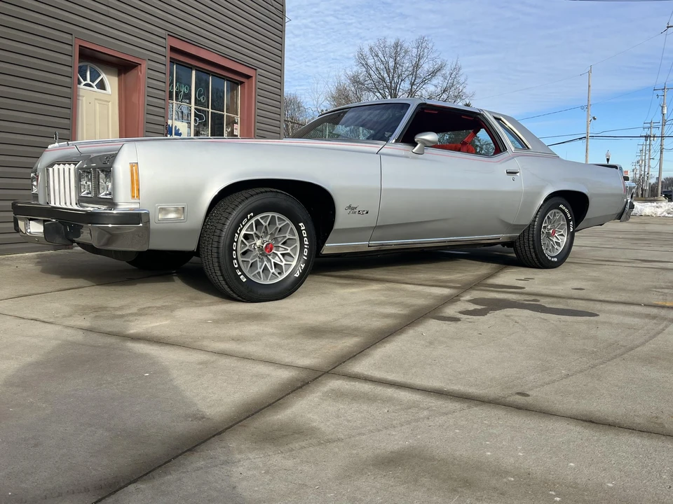 1977 Pontiac Grand Prix 3rd+ Gen - Image 2 of 31