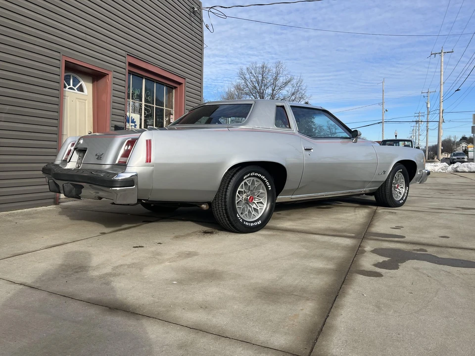 1977 Pontiac Grand Prix 3rd+ Gen - Image 26 of 31