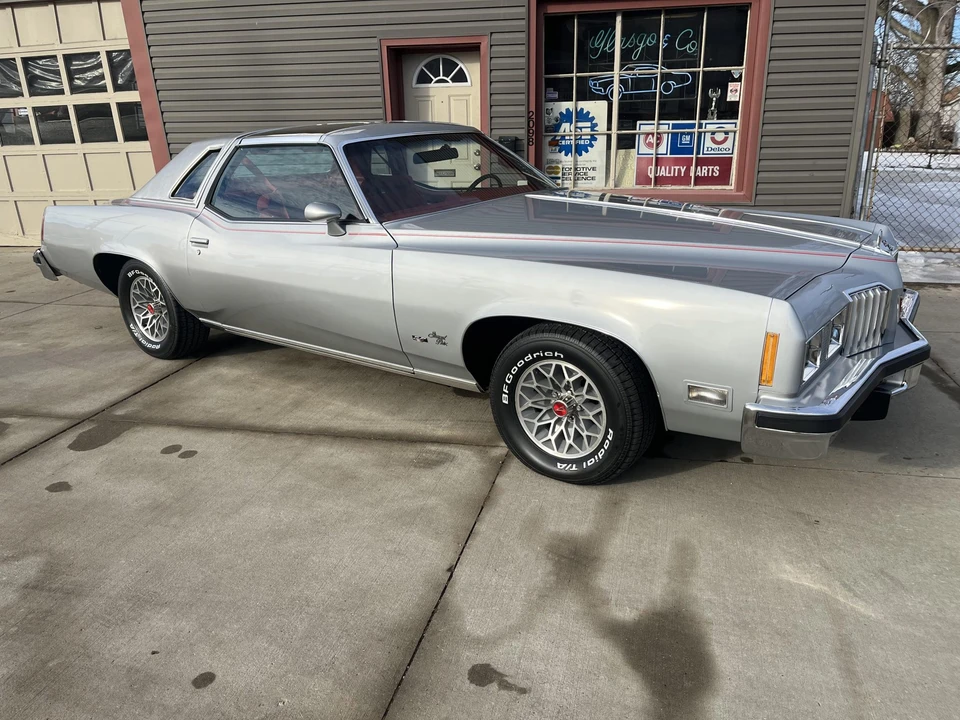 1977 Pontiac Grand Prix 3rd+ Gen - Image 23 of 31