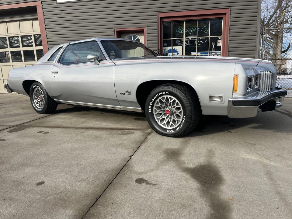 1977 Pontiac Grand Prix 3rd+ Gen - Image 22 of 31