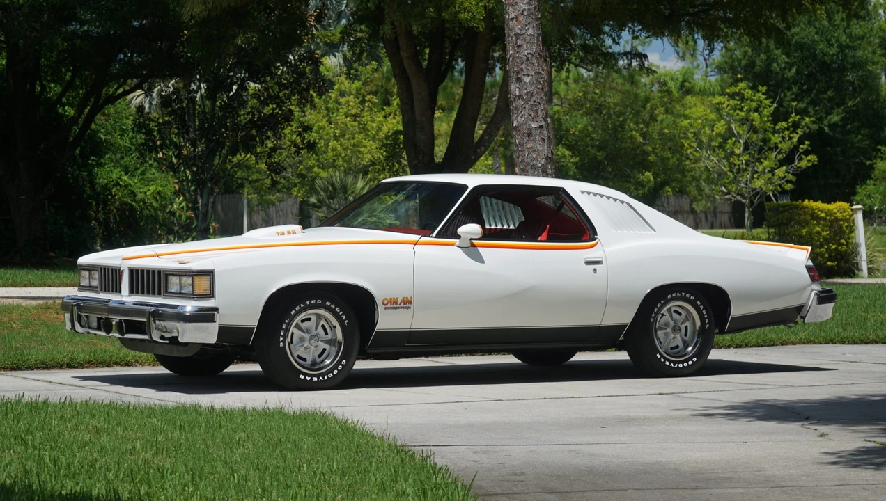 1977 Pontiac LeMans 4th+ Gen - Image 6 of 31