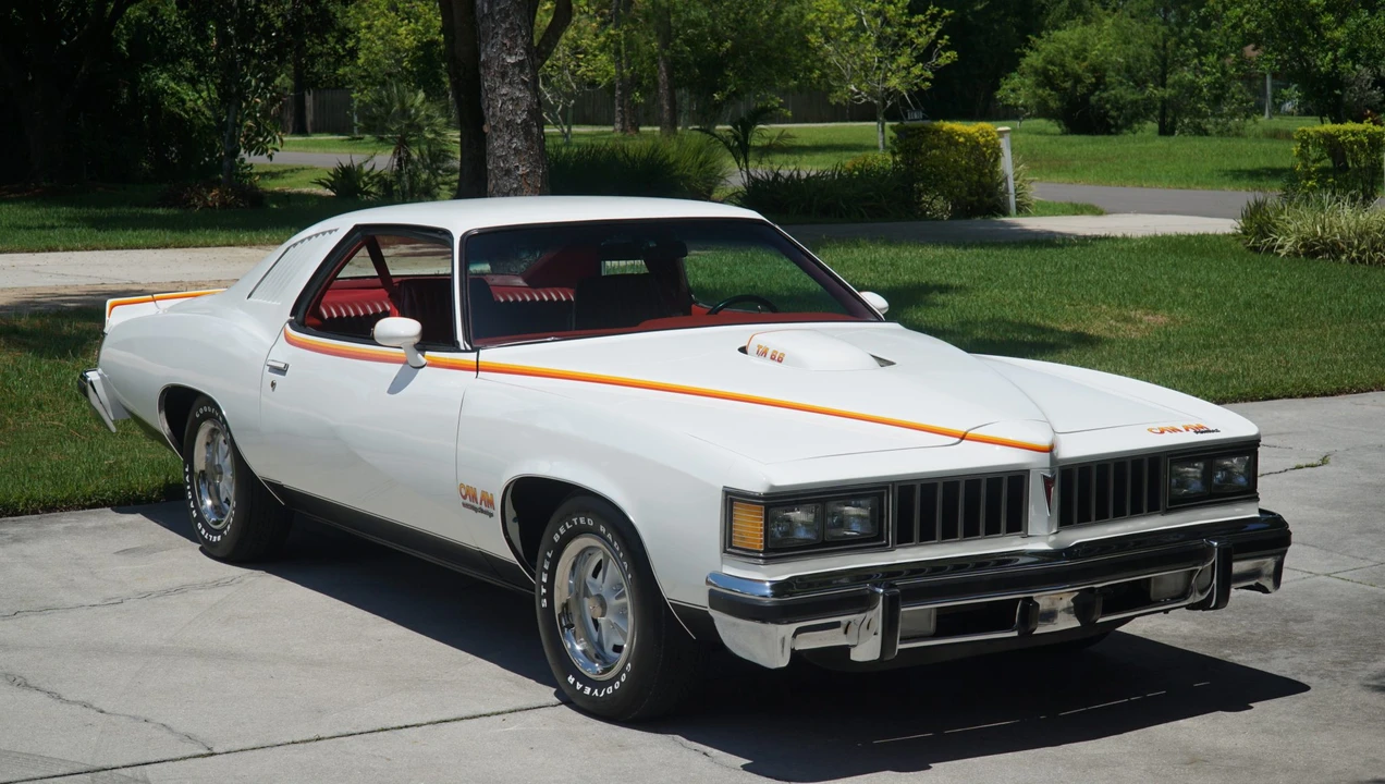 1977 Pontiac LeMans 4th+ Gen - Image 26 of 31