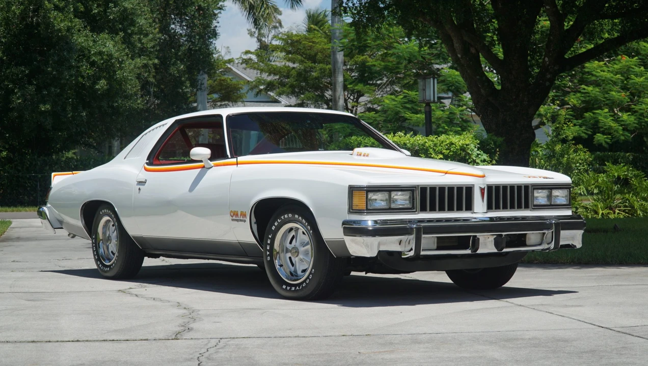 1977 Pontiac LeMans 4th+ Gen - Image 25 of 31