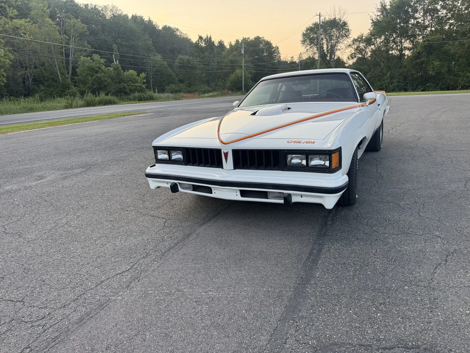 1977 Pontiac LeMans 4th+ Gen - Image 3 of 31