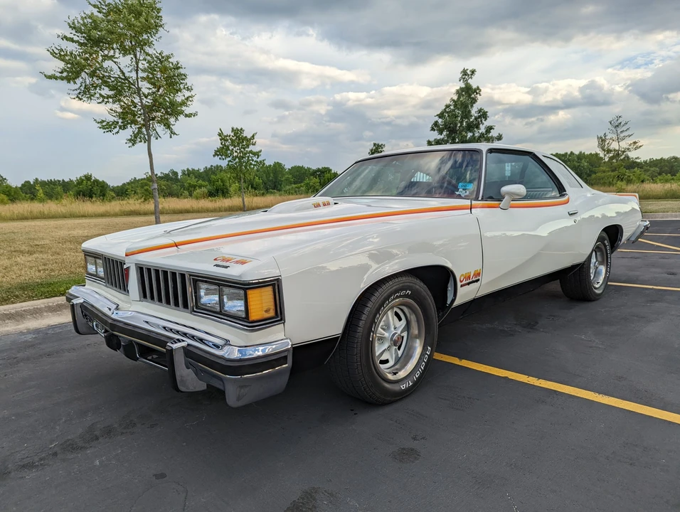 1977 Pontiac LeMans 4th+ Gen - Image 3 of 31