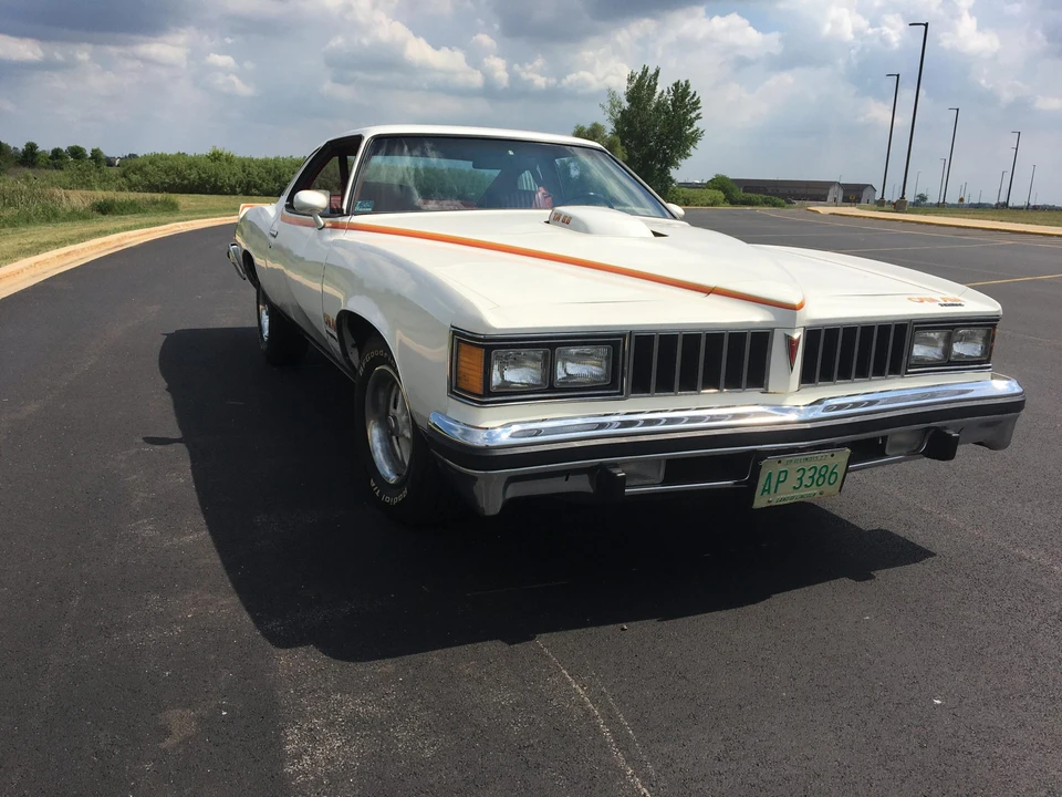 1977 Pontiac LeMans 4th+ Gen - Image 28 of 31