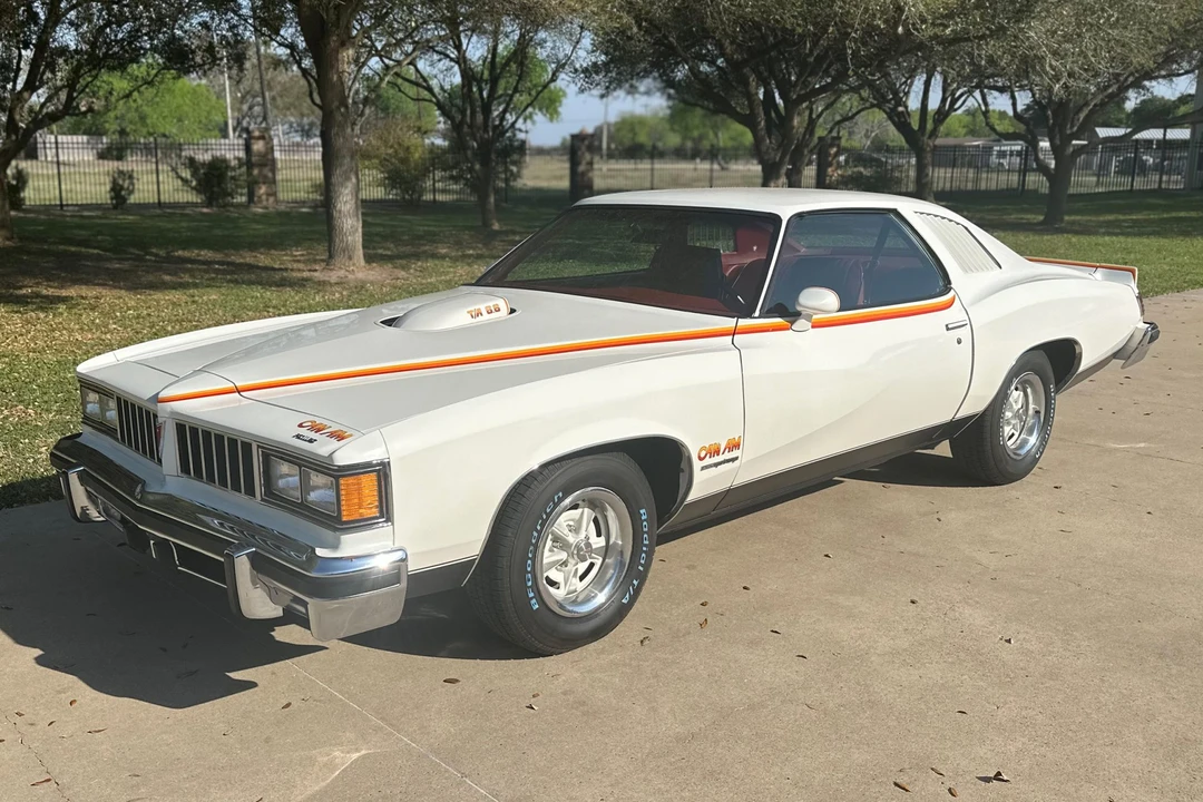1977 Pontiac LeMans 4th+ Gen - Image 2 of 31