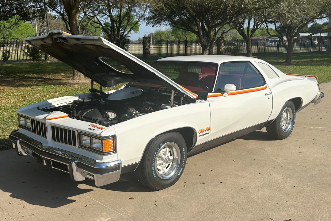 1977 Pontiac LeMans 4th+ Gen - Image 3 of 31