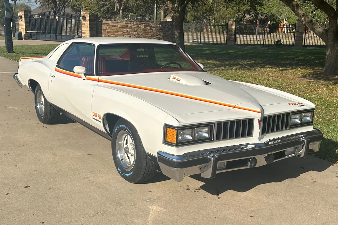 1977 Pontiac LeMans 4th+ Gen - Image 16 of 31