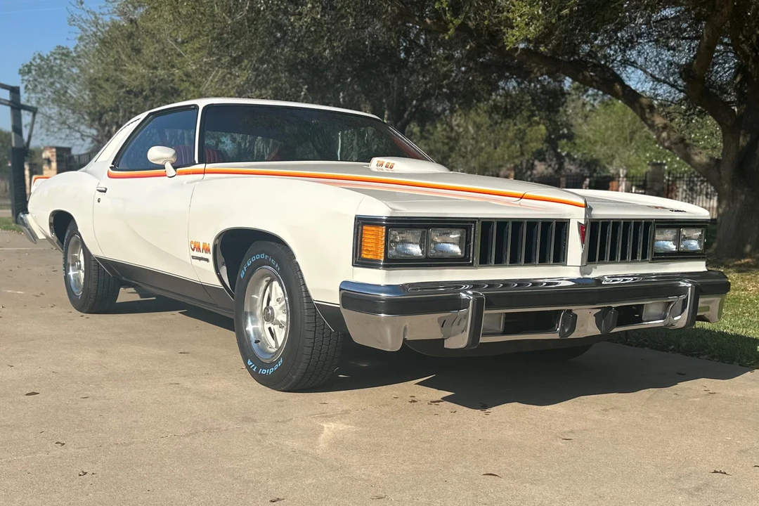 1977 Pontiac LeMans 4th+ Gen - Image 14 of 31