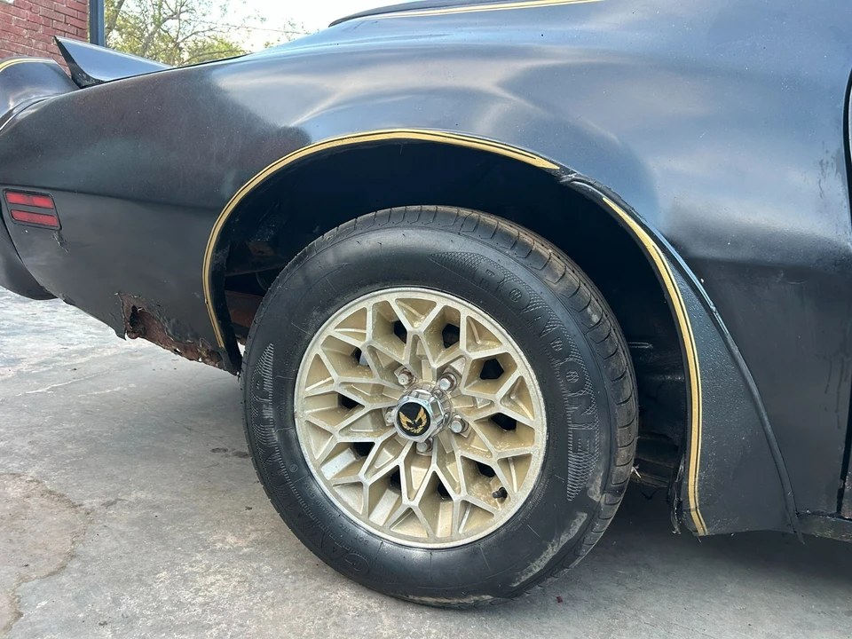 1977 Pontiac Firebird Trans Am 2nd Gen - Image 13 of 31