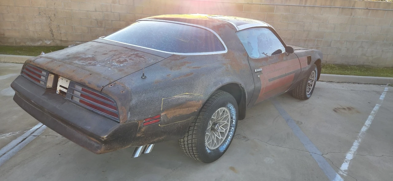 1977 Pontiac Firebird Trans Am 2nd Gen - Image 2 of 21
