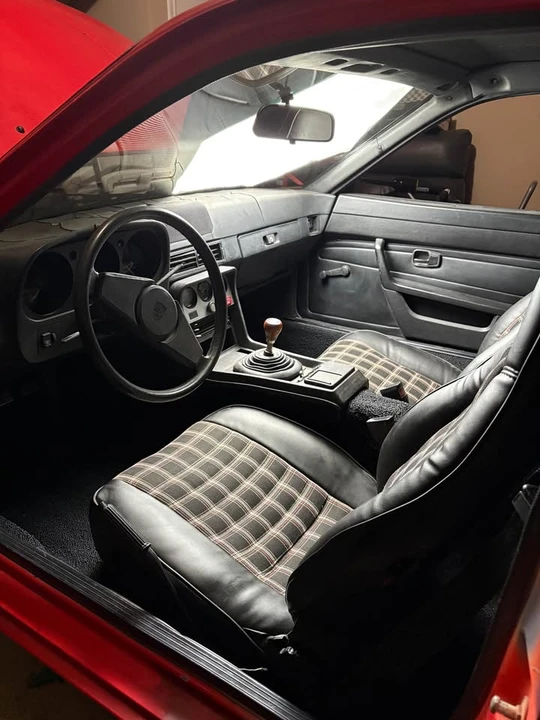 1977 Porsche 924 - Image 3 of 10