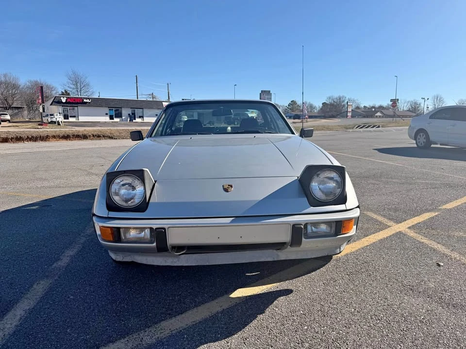1977 Porsche 924 - Image 2 of 7
