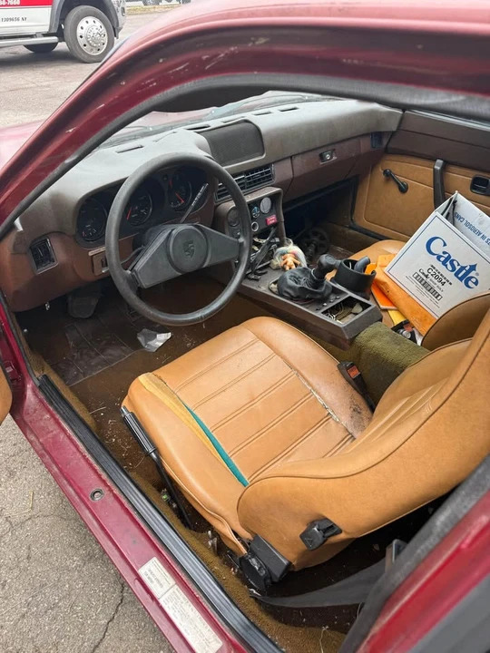 1977 Porsche 924 - Image 5 of 6