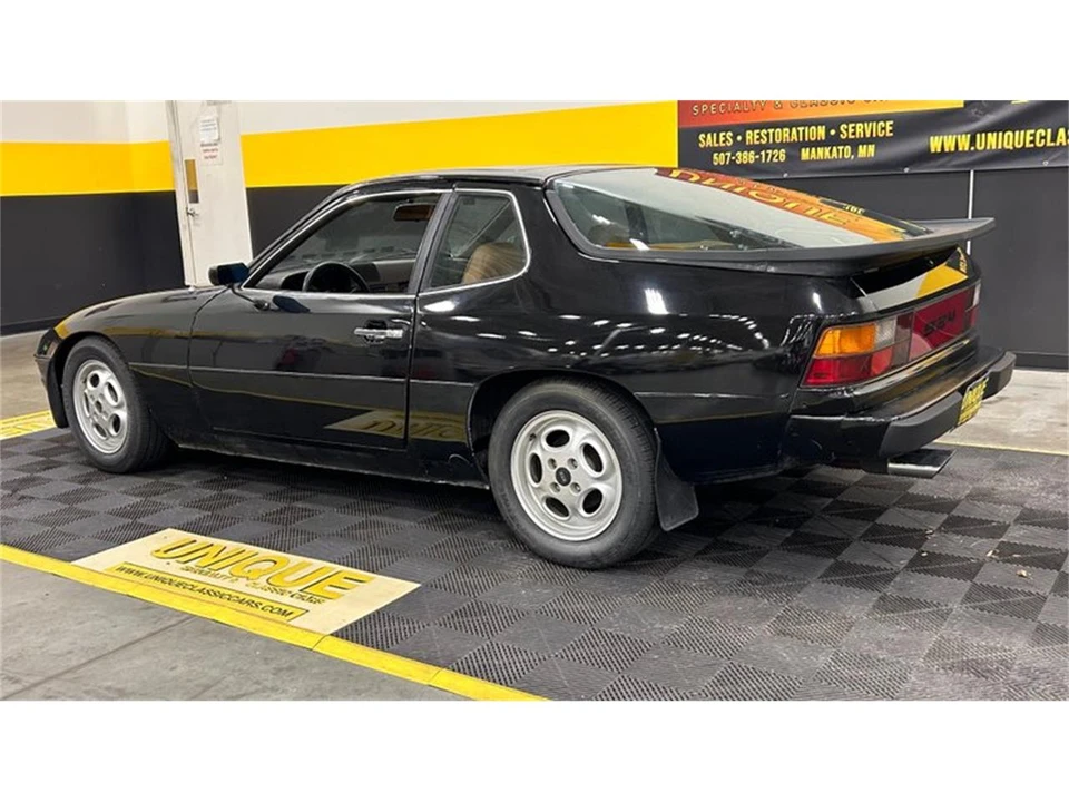 1977 Porsche 924 - Image 4 of 9