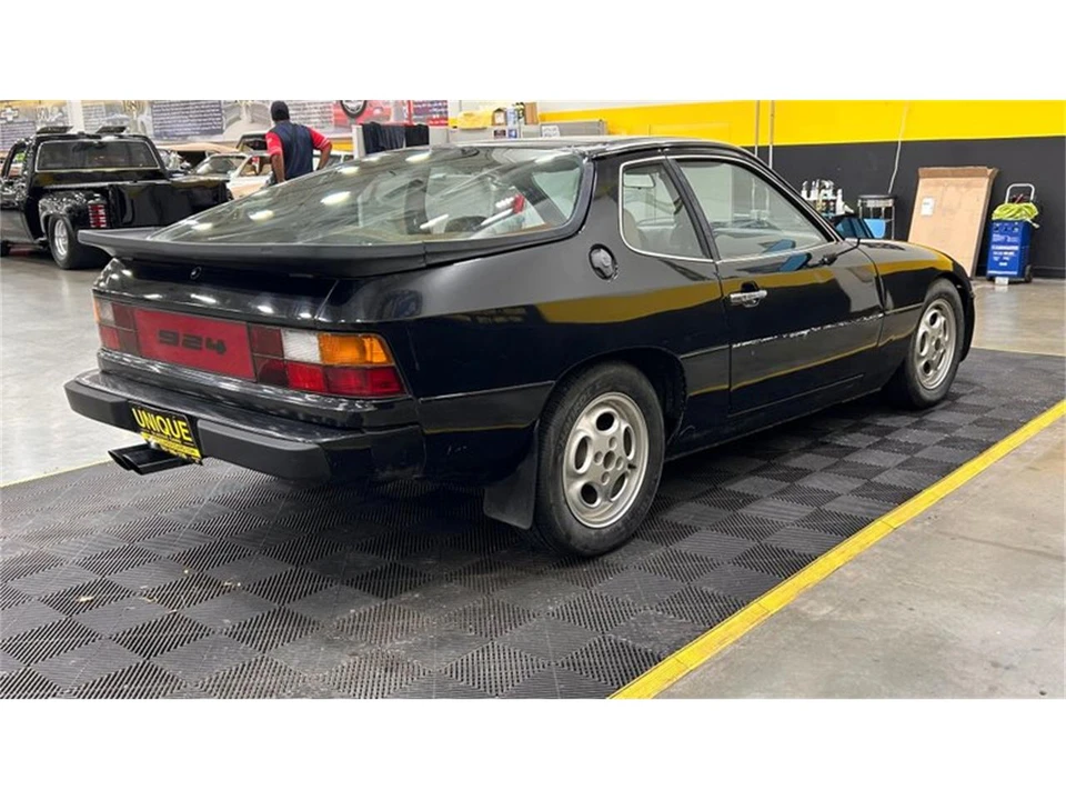 1977 Porsche 924 - Image 3 of 9