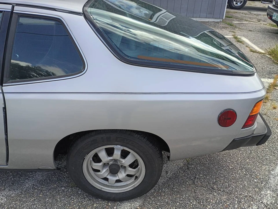 1977 Porsche 924 - Image 10 of 13