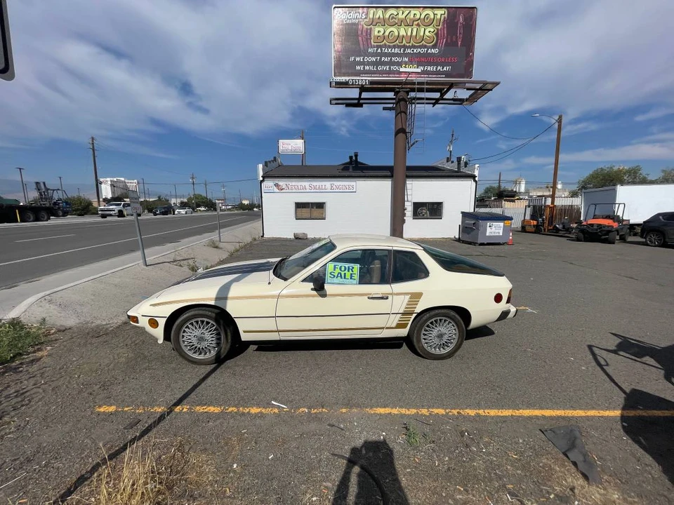 1977 Porsche 924 - Image 2 of 6