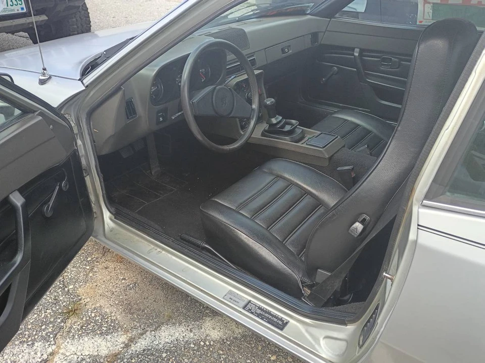 1977 Porsche 924 - Image 11 of 13