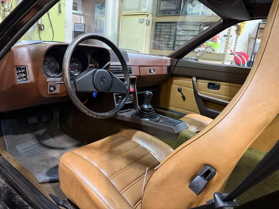1977 Porsche 924 - Image 3 of 14
