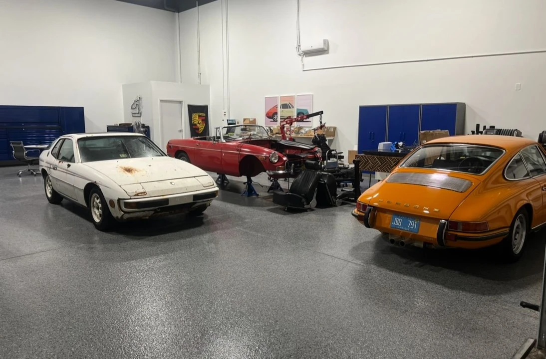 1977 Porsche 924 - Image 2 of 9