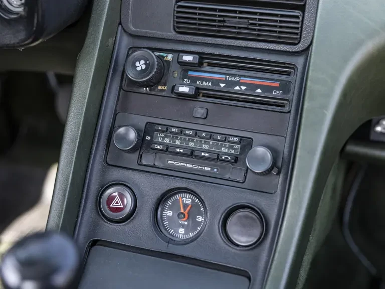 1977 Porsche 928 - Image 16 of 31