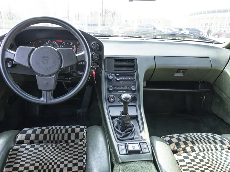 1977 Porsche 928 - Image 11 of 31