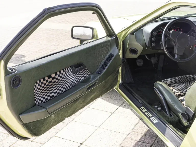 1977 Porsche 928 - Image 26 of 31