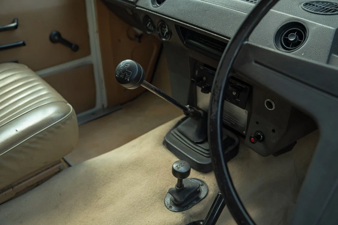 1977 Land Rover Range Rover Classic - Image 24 of 31