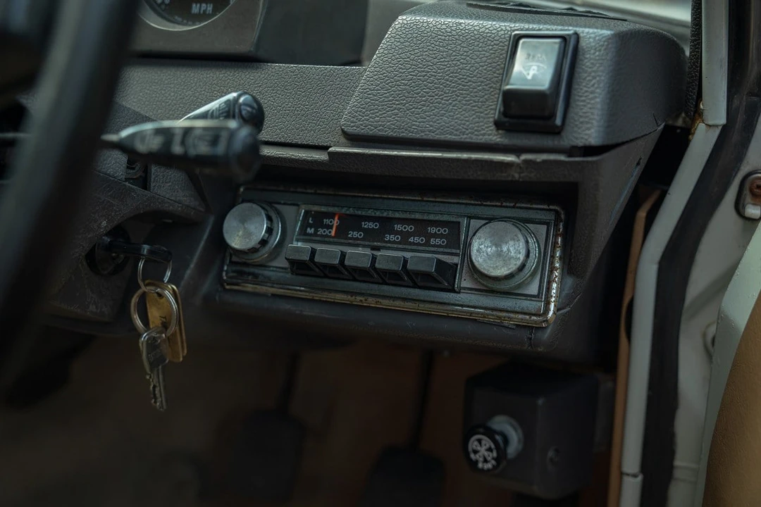 1977 Land Rover Range Rover Classic - Image 26 of 31