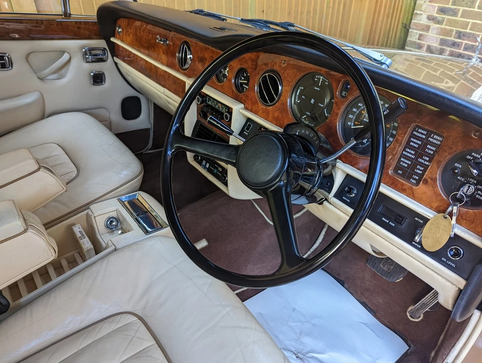 1977 Rolls-Royce Silver Shadow II - Image 20 of 30