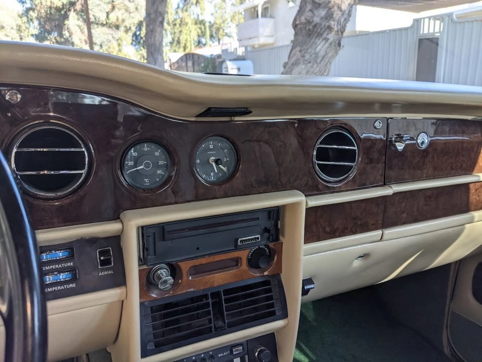1977 Rolls-Royce Silver Shadow II - Image 8 of 18