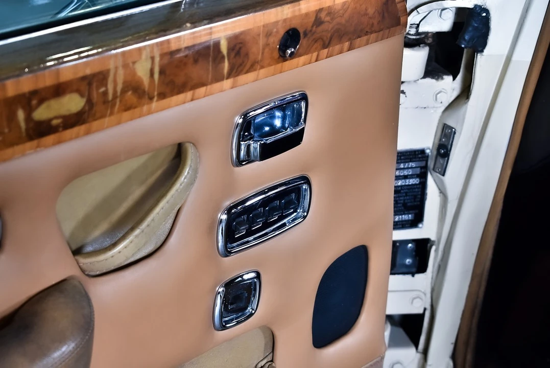 1977 Rolls-Royce Silver Shadow II - Image 30 of 30