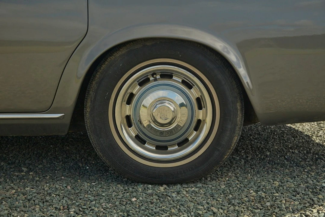 1977 Rolls-Royce Silver Shadow II - Image 11 of 31