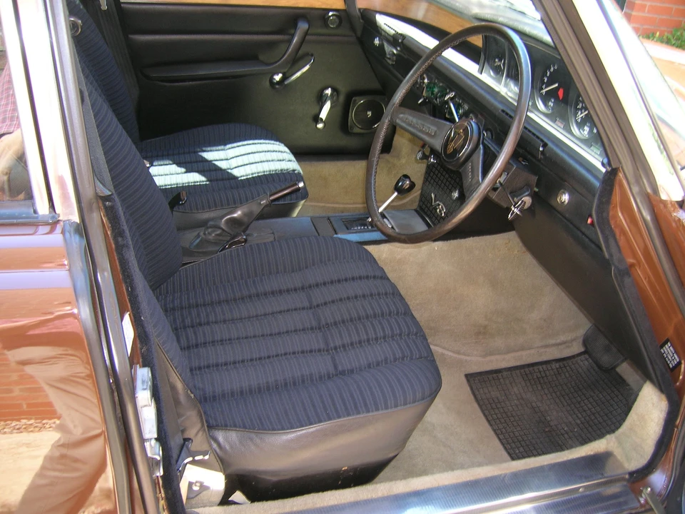 1977 Rover - Image 2 of 4