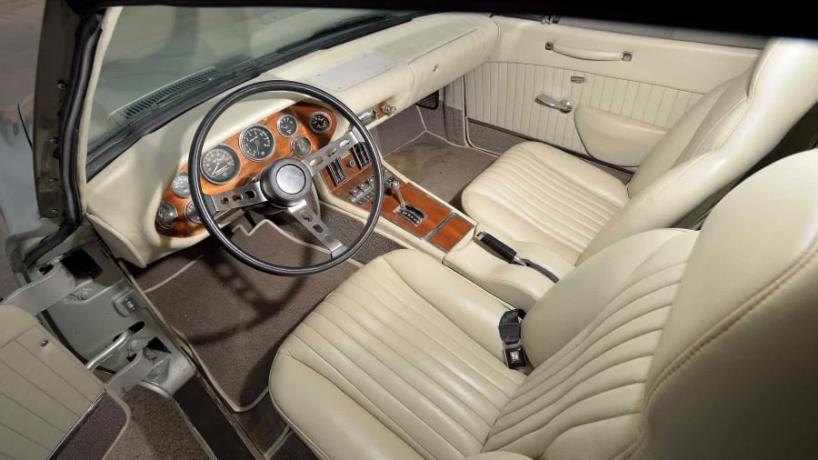1977 Studebaker Avanti - Image 4 of 12