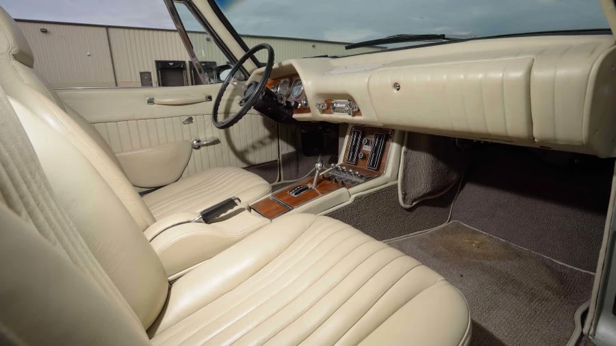 1977 Studebaker Avanti - Image 5 of 12