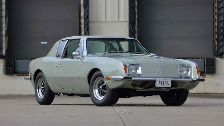 1977 Studebaker Avanti - Image 12 of 12