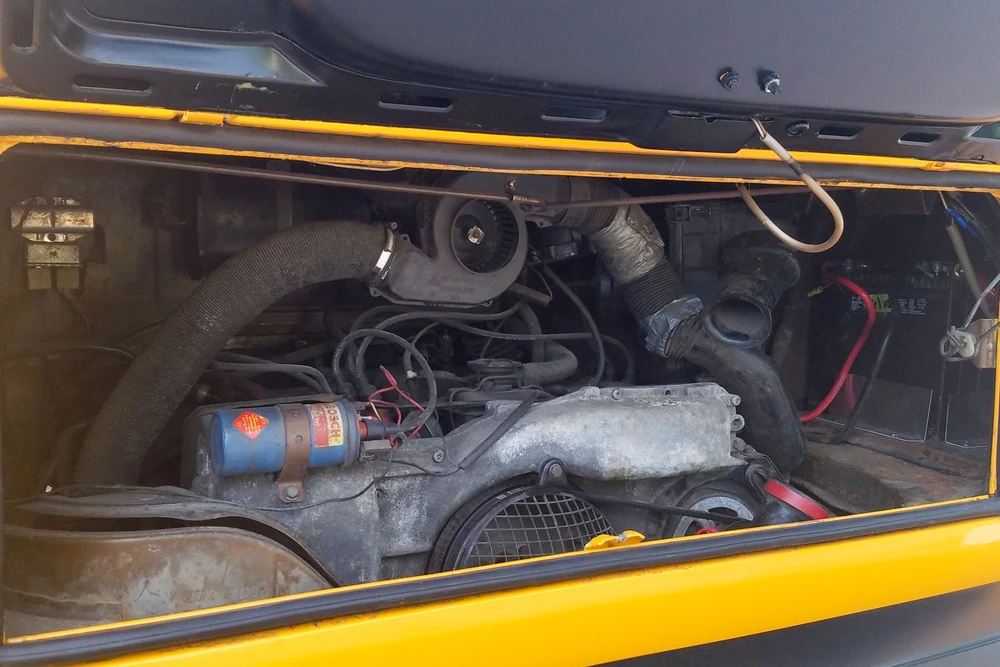 1977 Volkswagen Bay-Window Bus - Image 3 of 5