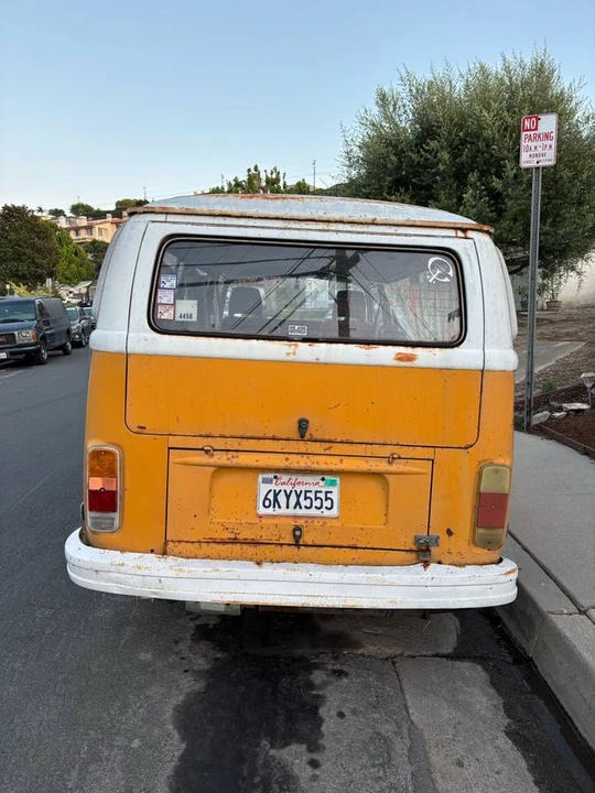 1977 Volkswagen Bay-Window Bus - Image 3 of 12