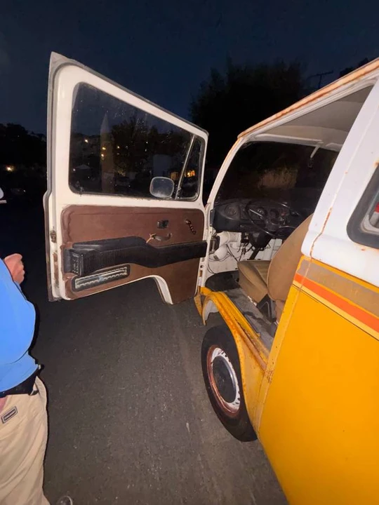 1977 Volkswagen Bay-Window Bus - Image 11 of 12