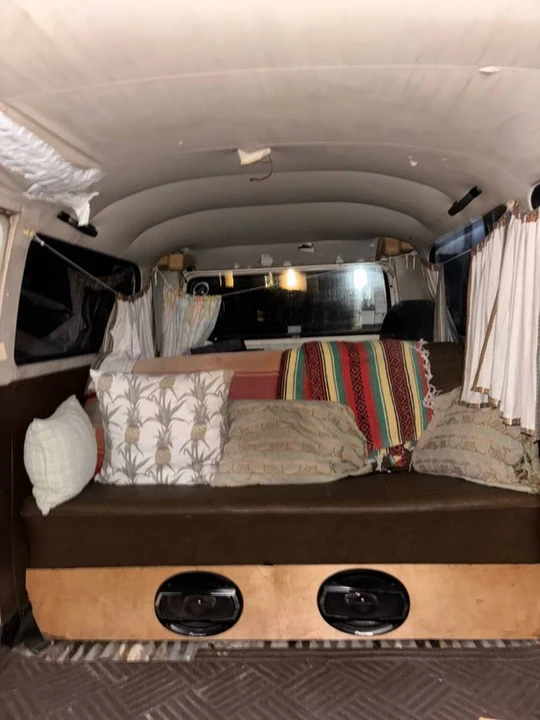 1977 Volkswagen Bay-Window Bus - Image 7 of 12