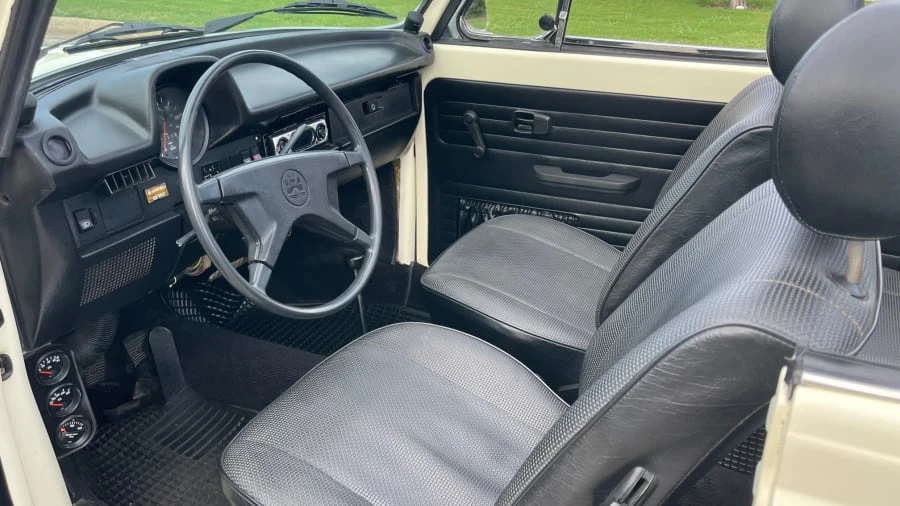 1977 Volkswagen Super Beetle - Image 5 of 10