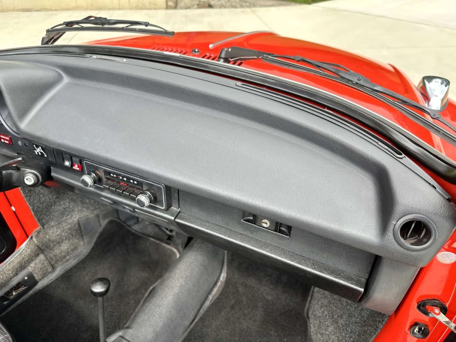 1977 Volkswagen Super Beetle - Image 16 of 20